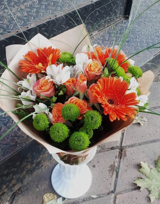 Букет цветов из: Герберы, Хризантемы, Альстромерии и Розы в Лаврово