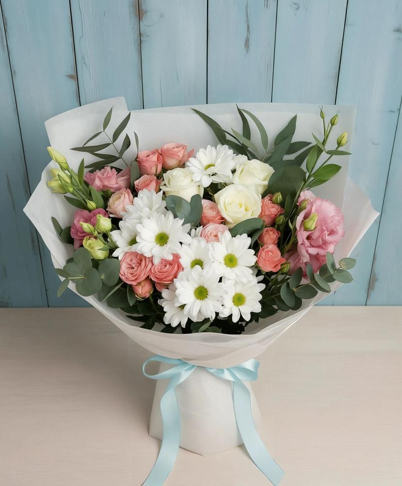 Букет цветов из: Розы, Лизиантусы и Хризантемы в Лаврово