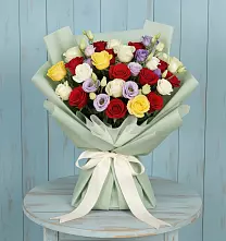Букет цветов из:  Розы #REPLACE_PRED# Лаврово