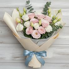 Букет цветов из:  Лизиантусы #REPLACE_PRED# Лаврово