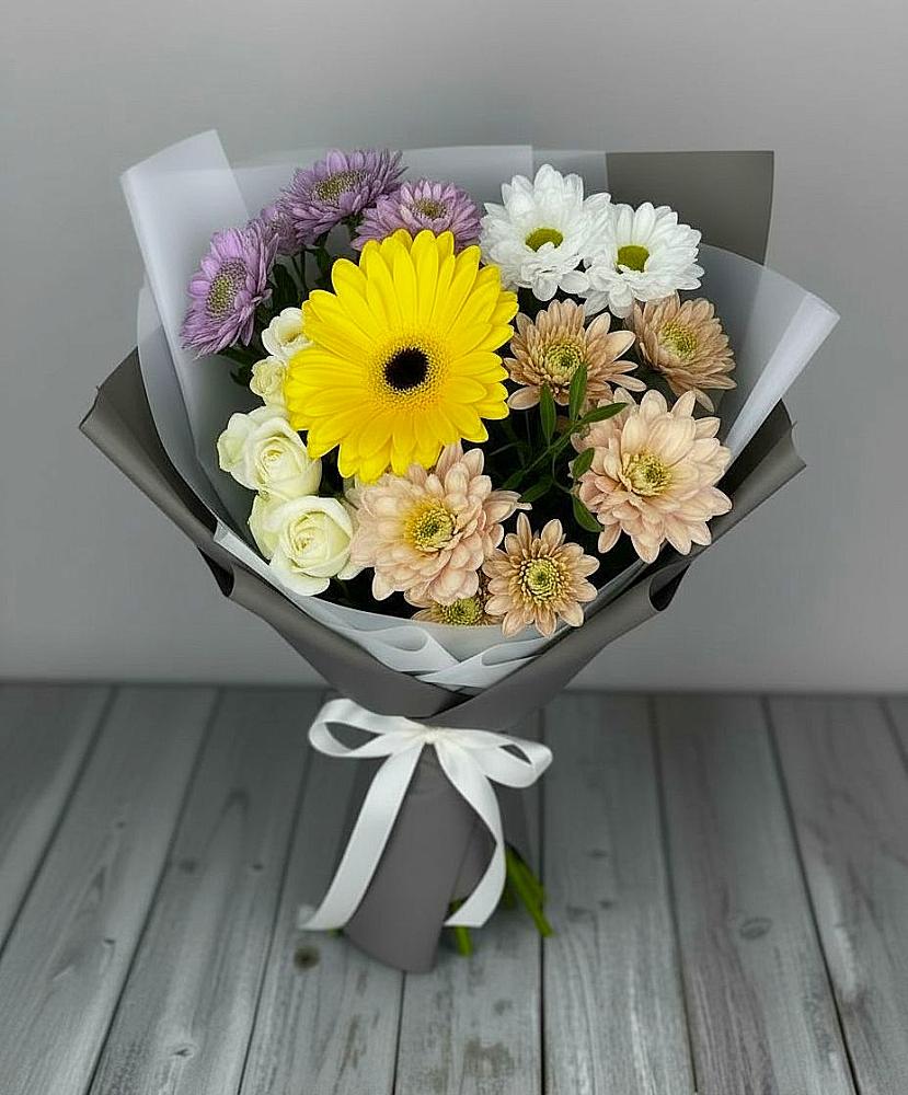 Букет цветов из: Розы, Герберы и Хризантемы в Лаврово