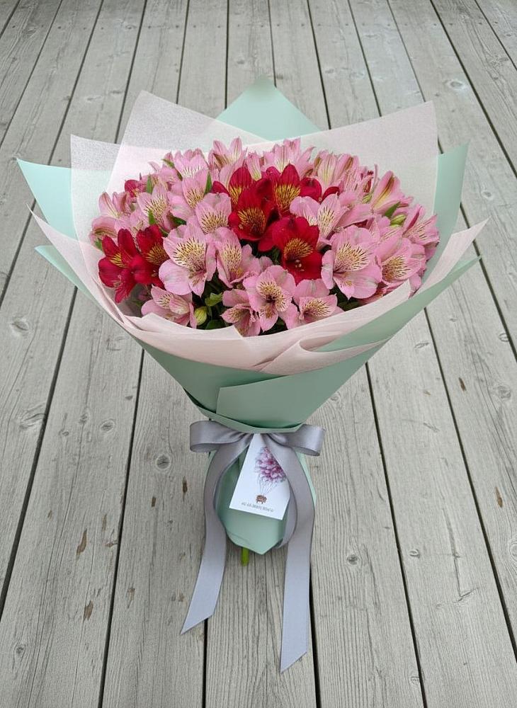 Букет цветов из: Альстромерии в Лаврово