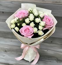Букет цветов из:  Розы в Лаврово