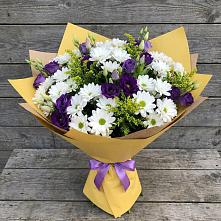Букет цветов из:  Ирисы, Хризантемы и Ромашки в Лаврово