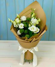 Букет цветов из:  Хризантемы и Лизиантусы #REPLACE_PRED# Лаврово