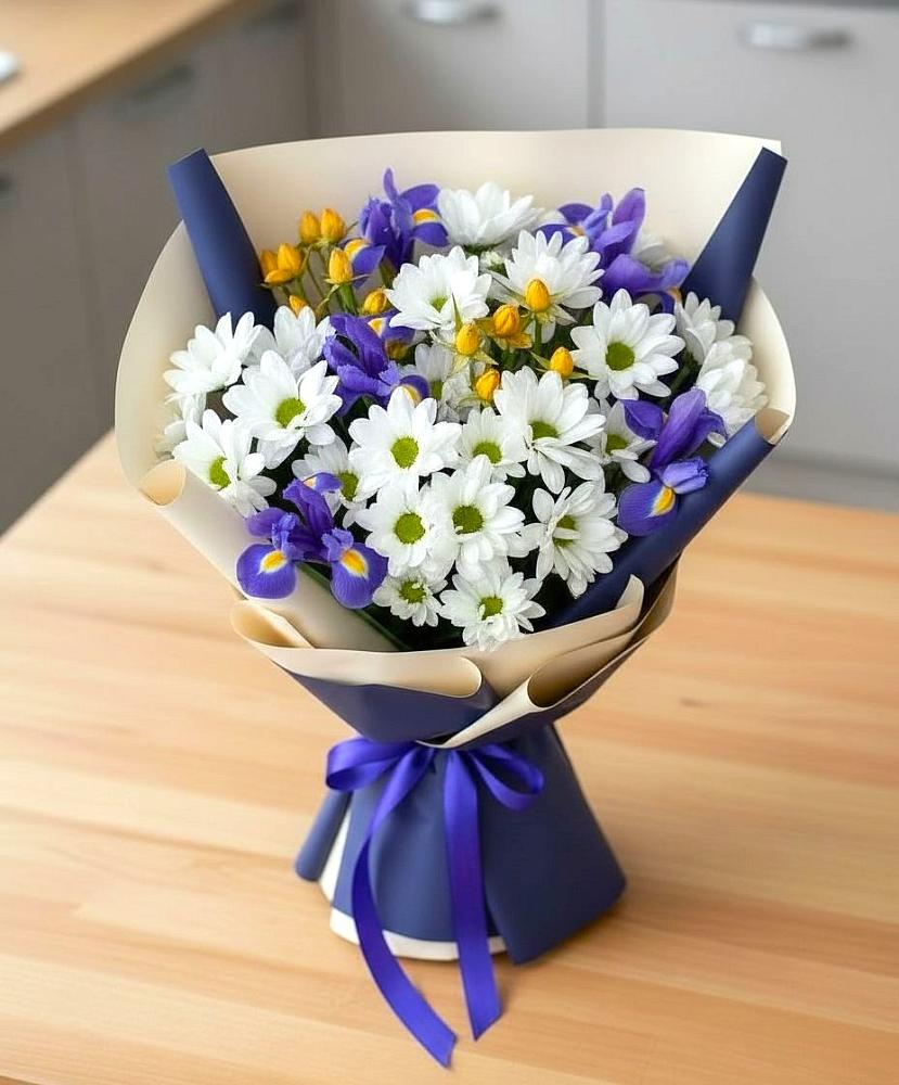 Букет цветов из: Розы, Ирисы и Хризантемы в Лаврово