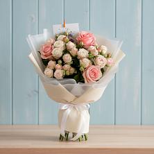 Букет цветов из:  Розы в Лаврово