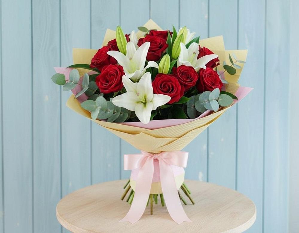 Букет цветов из: Лилии и Розы в Лаврово